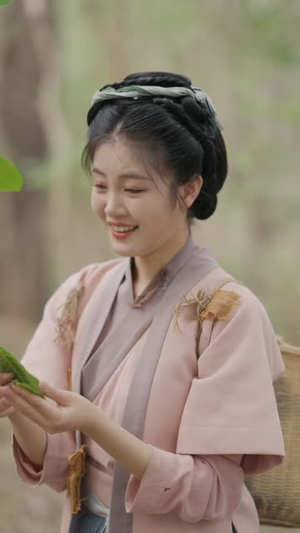 災(zāi)荒年，小農(nóng)女有滿倉魚肉(全集)